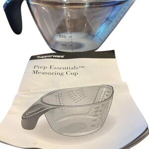 NEW Tupperware 2 Cup ANGLE Measuring Cup Prep Essentials #5444